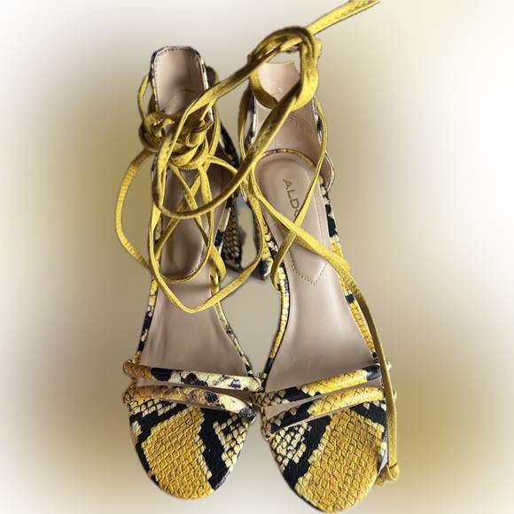 NEW ALDO NYMERIA Ladies Strappy Block Heel Sandal in Yellow Snake Print Sz 6 - Picture 6 of 13